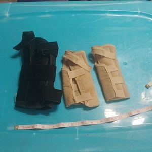 Right hand wrist wraps with metal rod